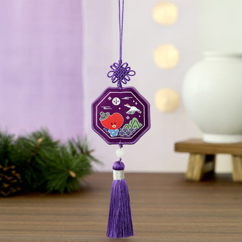 BT21 - PREMIUM K EDITION EMBROIDERED TESSLE KEYRING