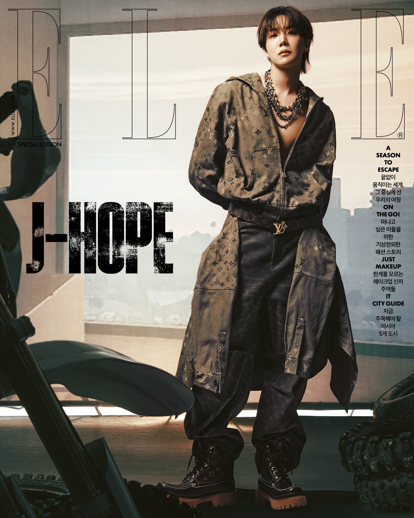 [Pre-Order] BTS J-HOPE - ELLE MAGAZINE 2025 DECEMBER ISSUE SPECIAL EDITION