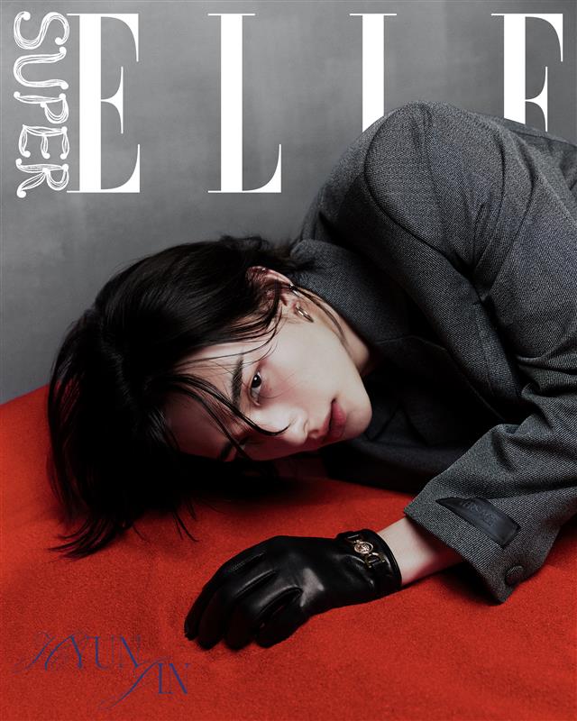 [Pre-Order] BLACKPINK JISOO Stray Kids Hyunjin - ELLE MAGAZINE 2024 DECEMBER ISSUE