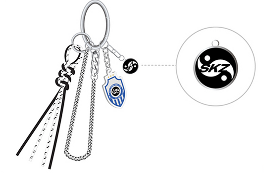 [Pre-Order] STRAY KIDS - KARMA POP UP STORE OFFICIAL MD CEREMONY METAL KEYRING