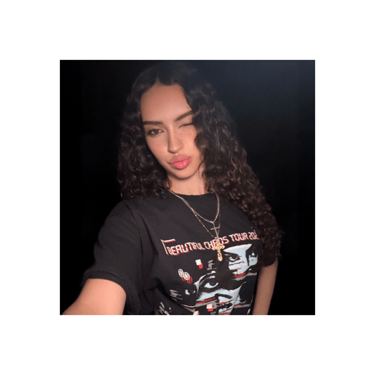 [Pre-Order] KATSEYE - THE BEAUTIFUL CHAOS OFFICIAL MD DISTRESSED S/S T-SHIRT