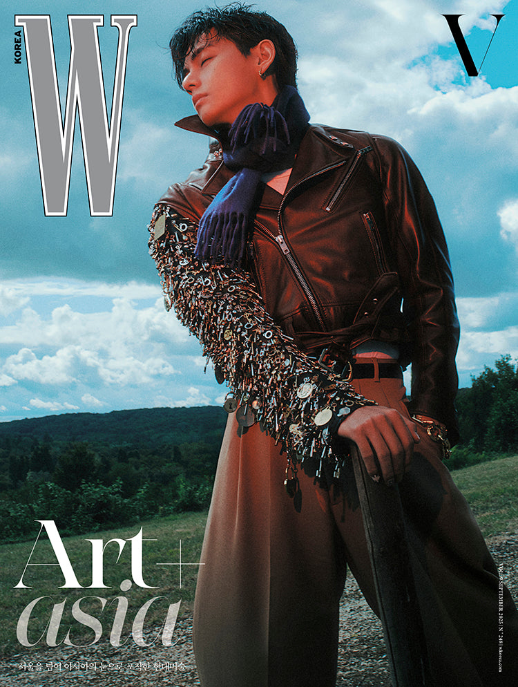 [Pre-Order] BTS V - W MAGAZINE 2025 VOLUME 9