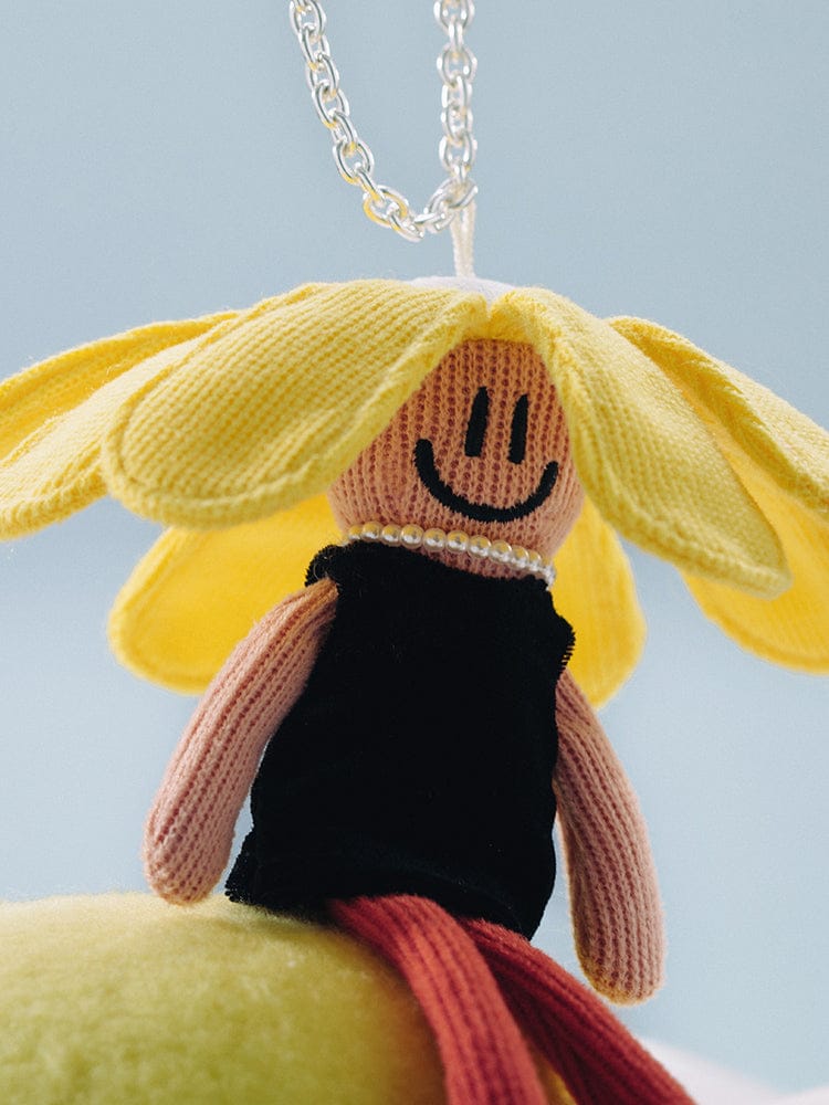 [Pre-Order] G-DRAGON - ZO&FRIENDS ZOAFUL WINTER POP UP OFFICIAL MD A&NE KNIT PLUSH KEYRING