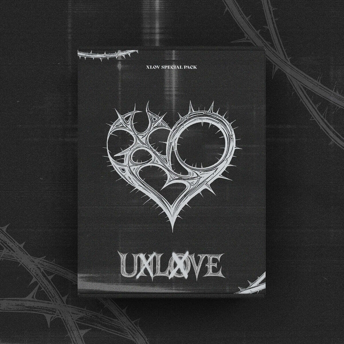 [Pre-Order] XLOV - 1st Mini Album : UXLXVE [SPECIAL PACK]