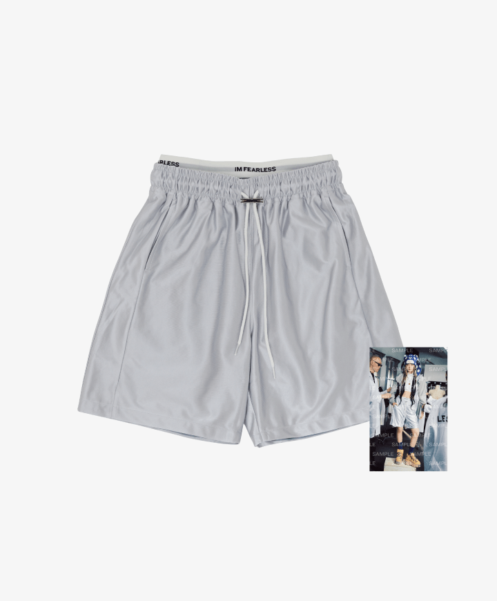 LE SSERAFIM IM FEARLESS - Oversized Shorts (Light grey)