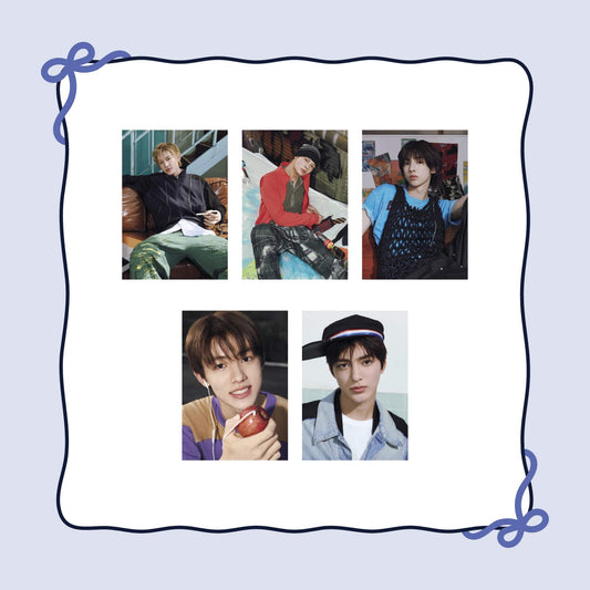 [Pre-Order] CORTIS - HOLIDAY HOUSE HYBE 2026 SEASON'S GREETINGS OFFICIAL MD 3D POSTER