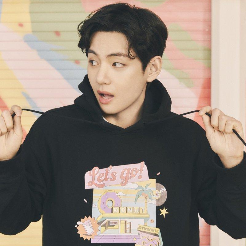 FILA X BTS [DYNAMITE] Donut Hoodie (Black) + Gift (Keyring + Photocard)